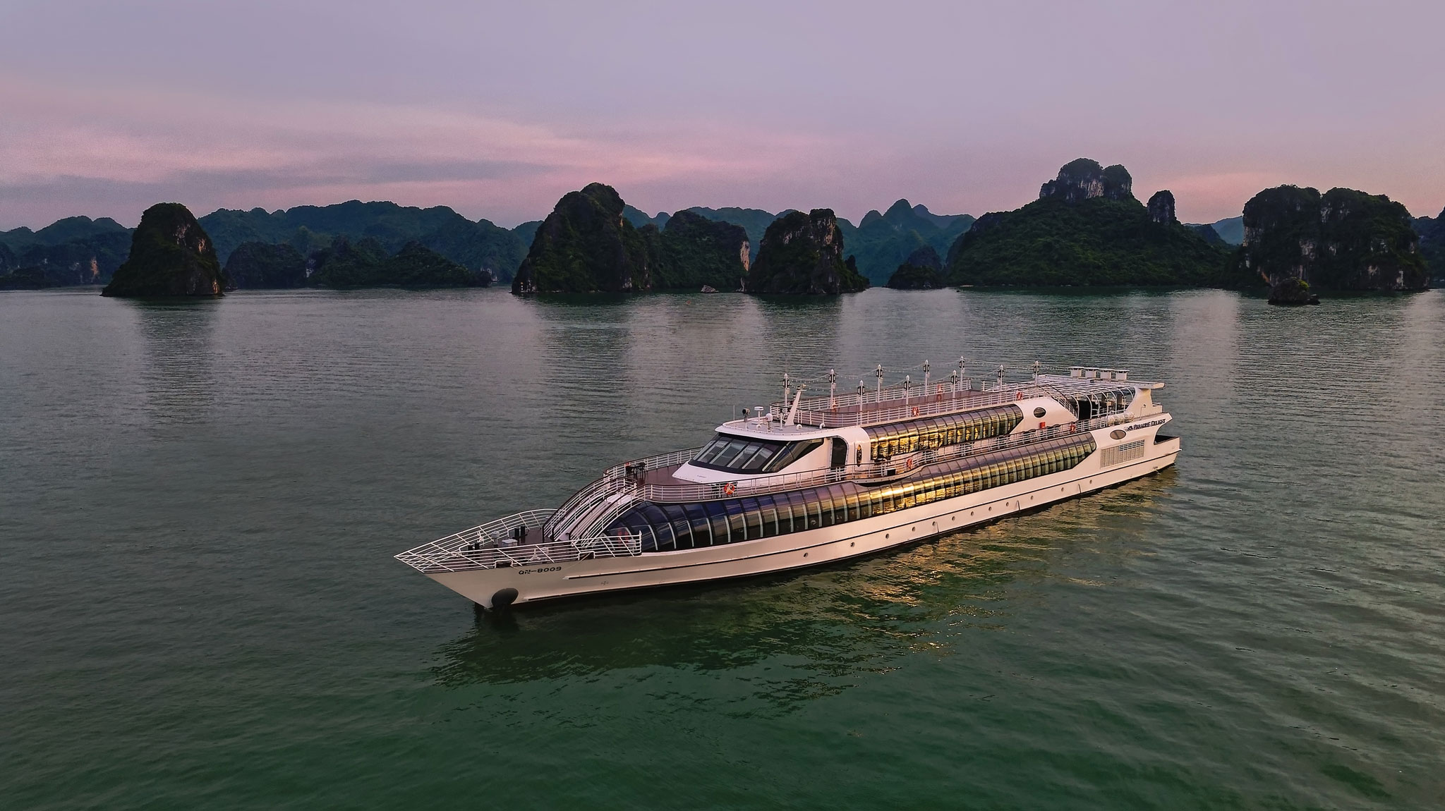 Du thuyền tiếng 360 chỗ: Paradise Delight khởi hành sáng: 10:00 - 13:30